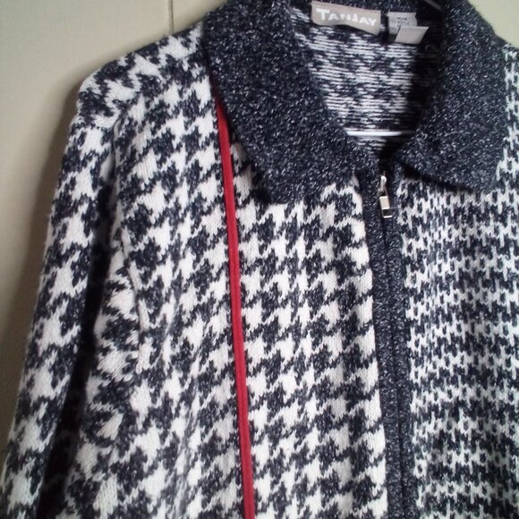 Tanjay  Sweater  Size Medium  Full Zip  Long Sleeve  Black White Red - Picture 7 of 13